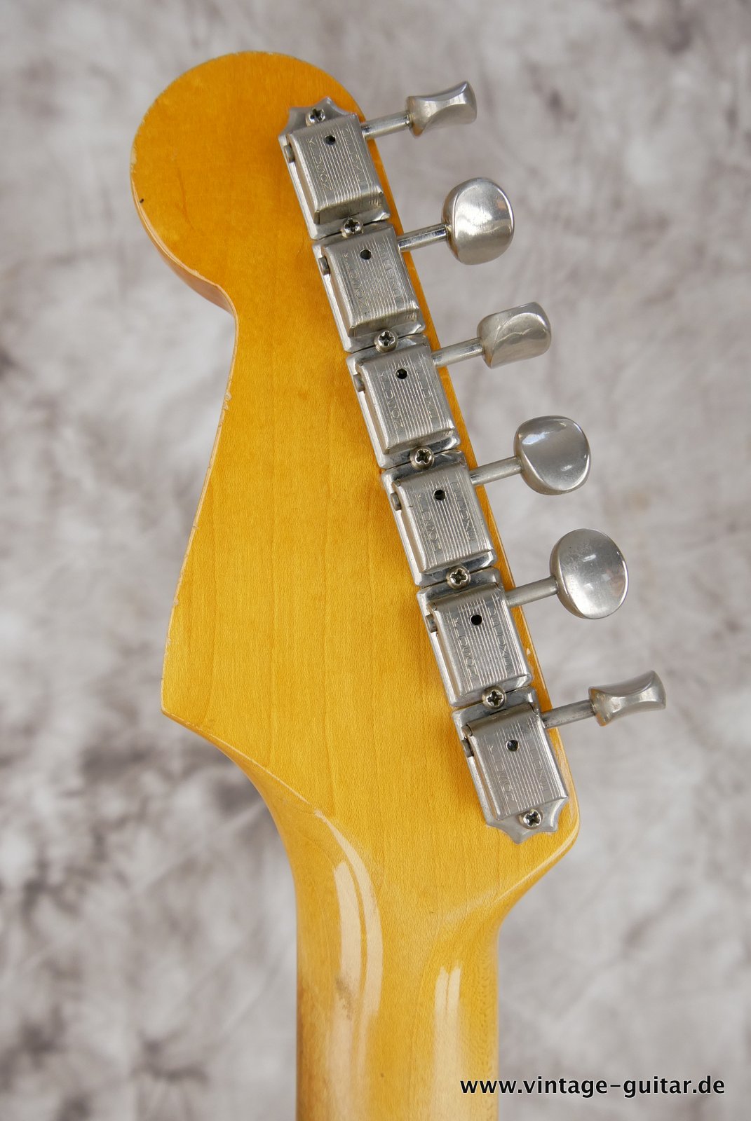 Fender-Stratocaster-1965-sunburst-010.JPG