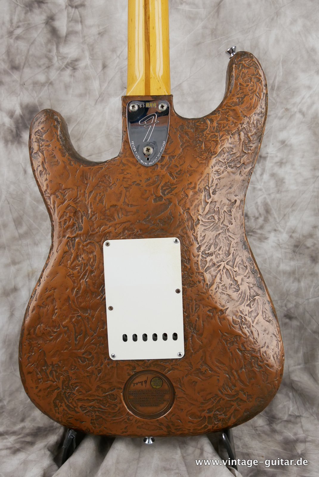 Fender_Stratocaster_Rhinestone_Jon_Douglas_1989-004.JPG