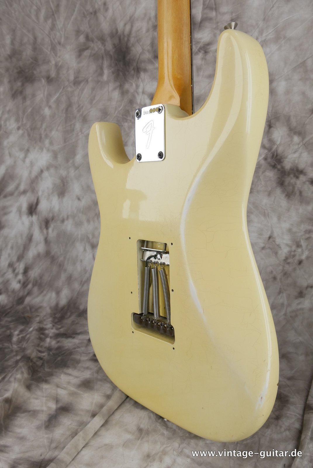 Fender_Stratocaster_olympic_white_refinish_1966-007.JPG