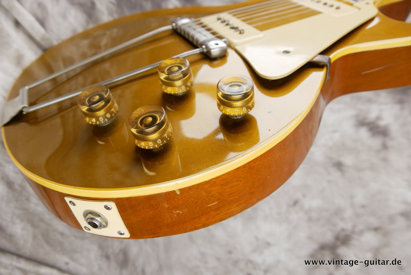 Gibson-Les-Paul-Goldtop-1952-022.JPG
