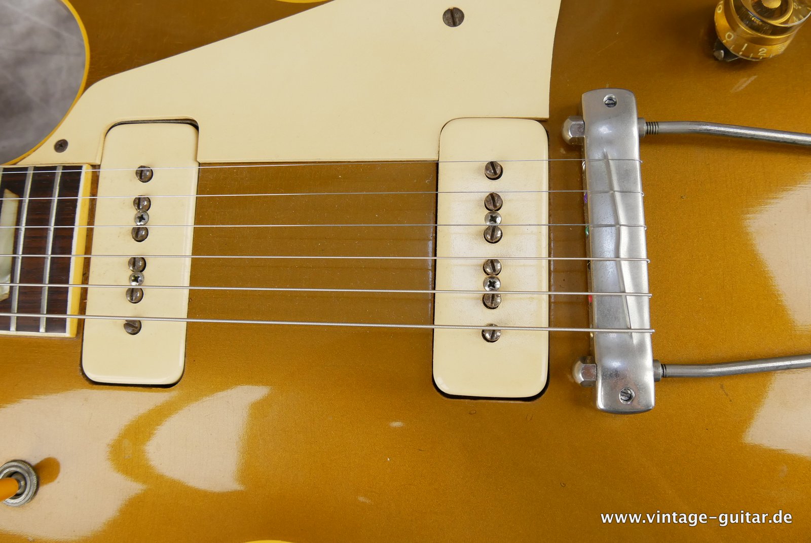 Gibson-Les-Paul-Goldtop-1952-024.JPG