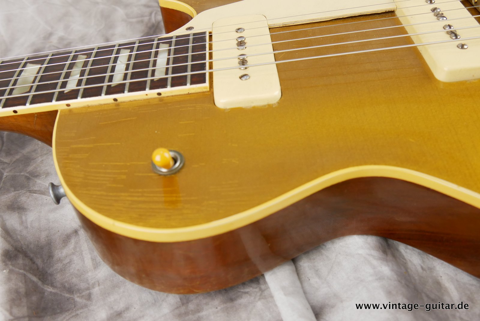 Gibson-Les-Paul-1952-goldtop-023.JPG