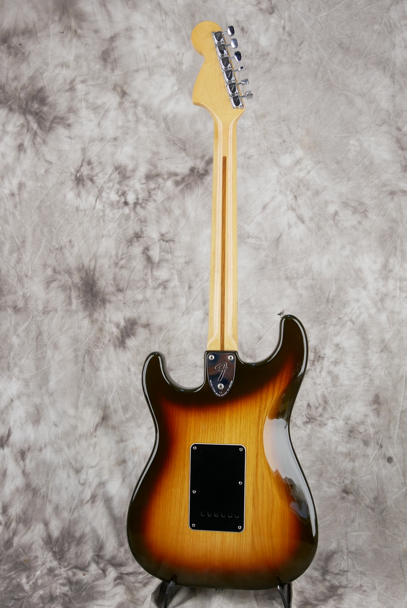 Fender_Stratocaster_sunburst_1979-002.JPG