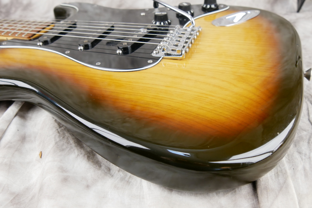 Fender_Stratocaster_sunburst_1979-016.JPG