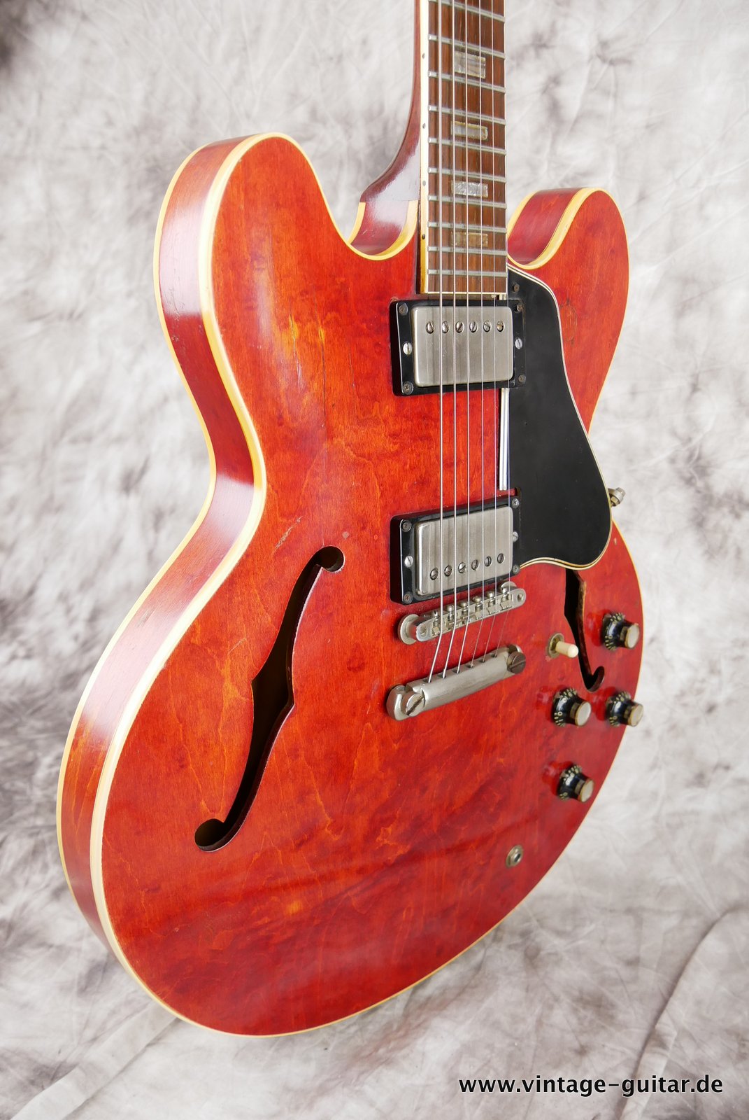 Gibson_ES-335-TDC-1964-like-Eric-Claptons-006.JPG