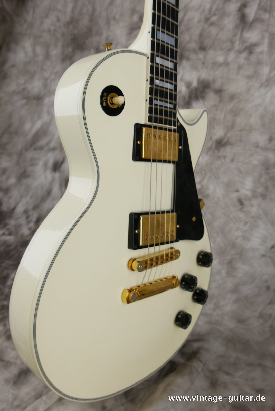 Gibson-Les-Paul-Custom-CS-white-2007-005.JPG
