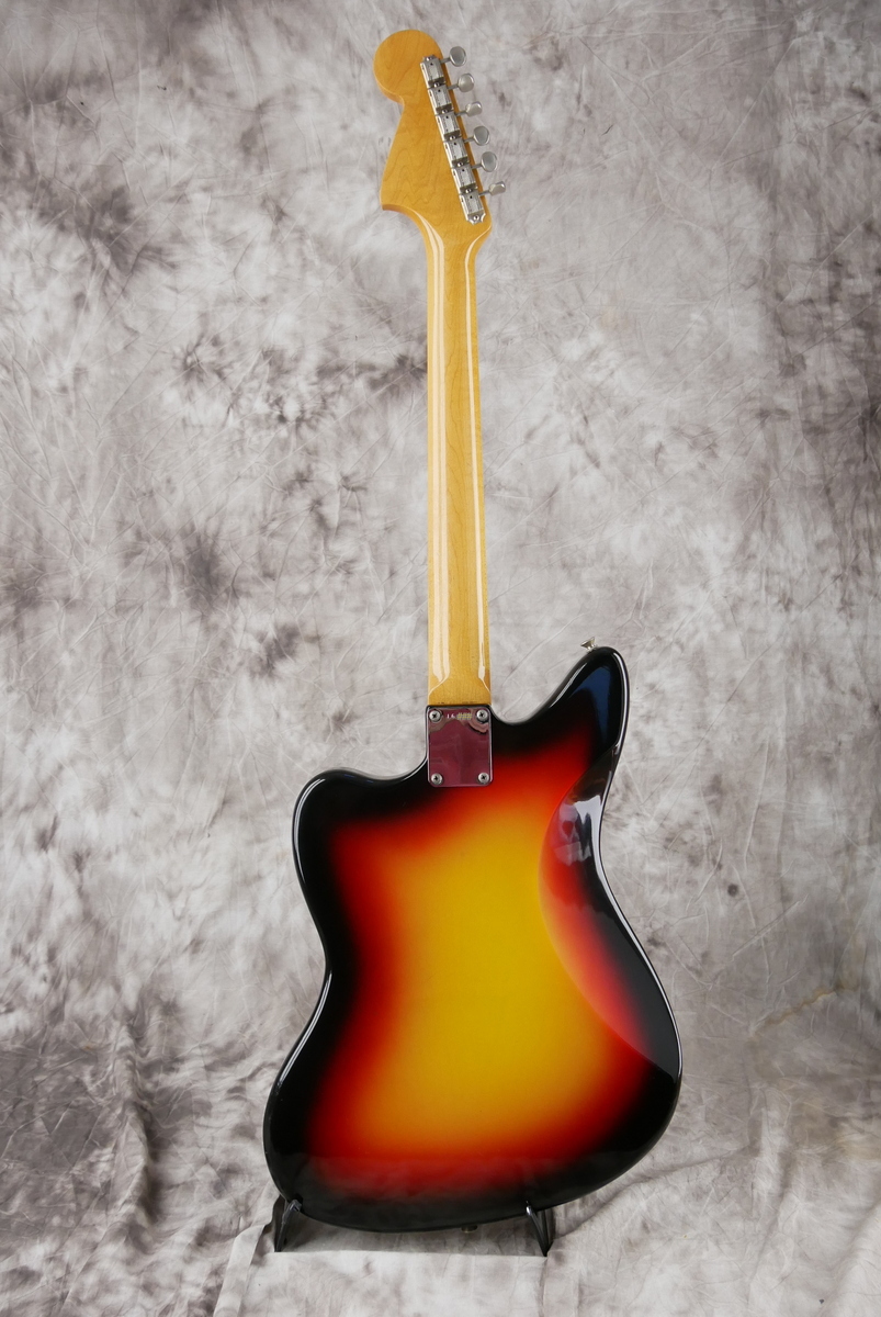 Fender_Jaguar_sunburst_1965-002.JPG