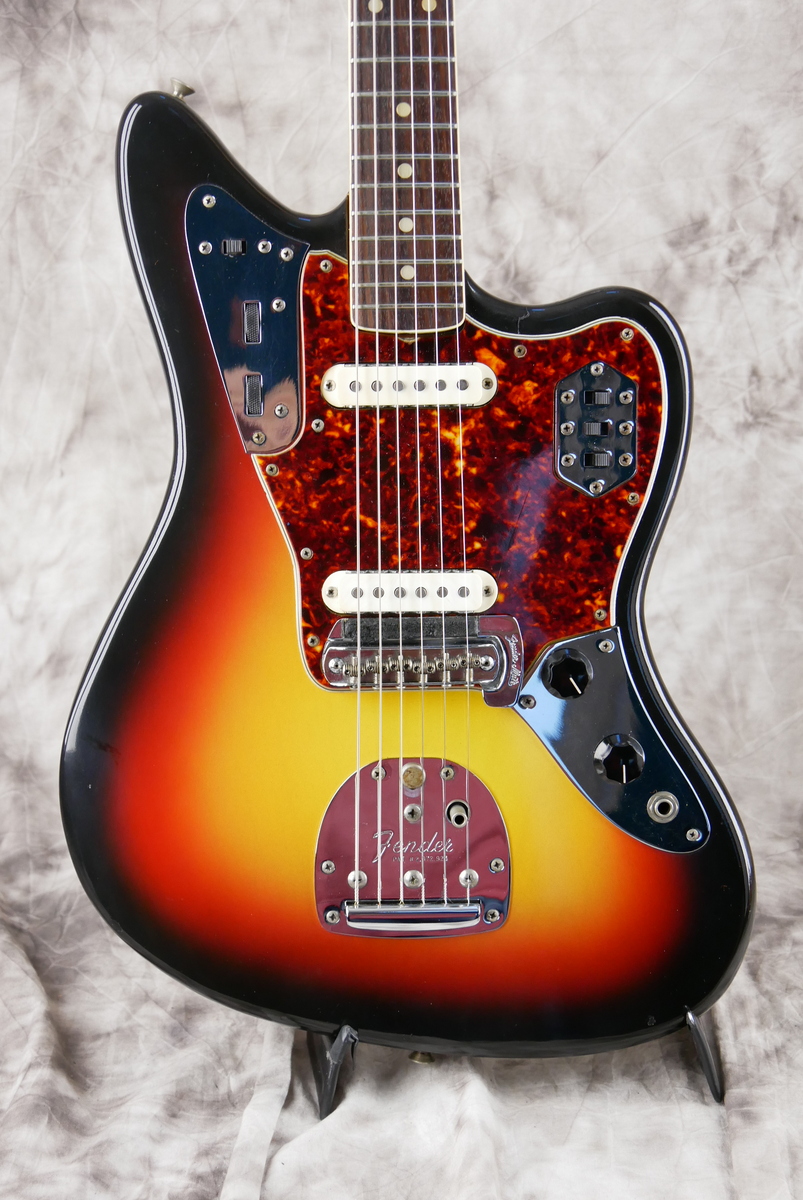 Fender_Jaguar_sunburst_1965-003.JPG