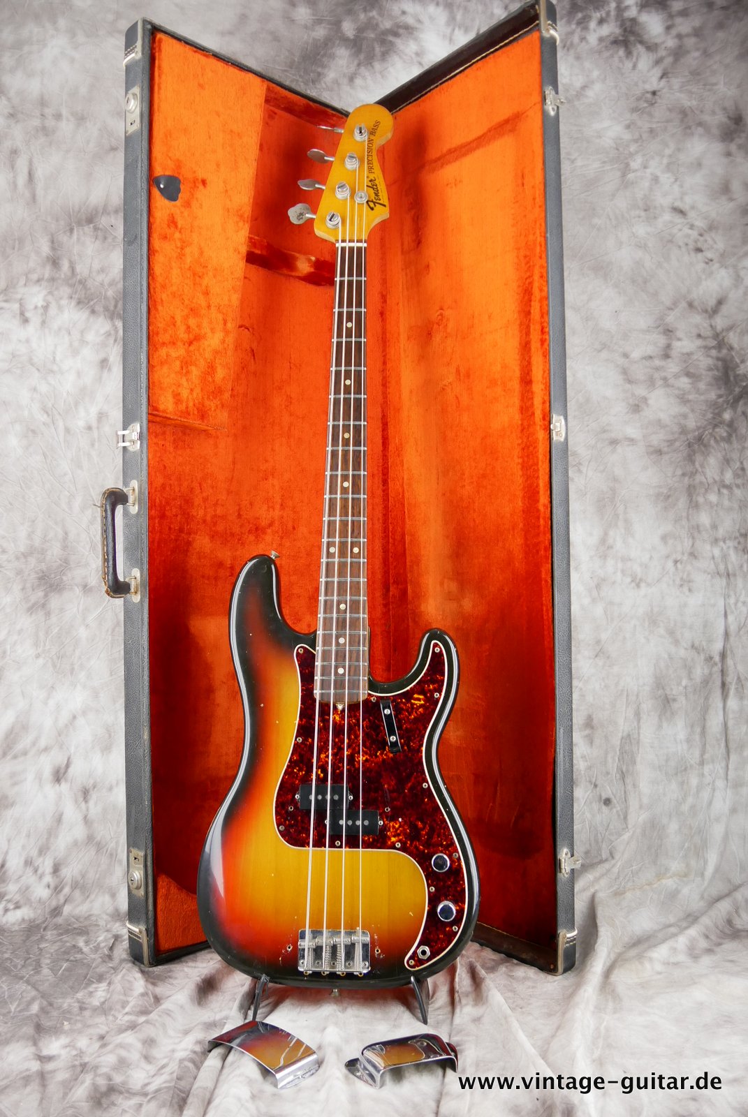 Fender-Precision-Bass-sunburst-1969-021.JPG