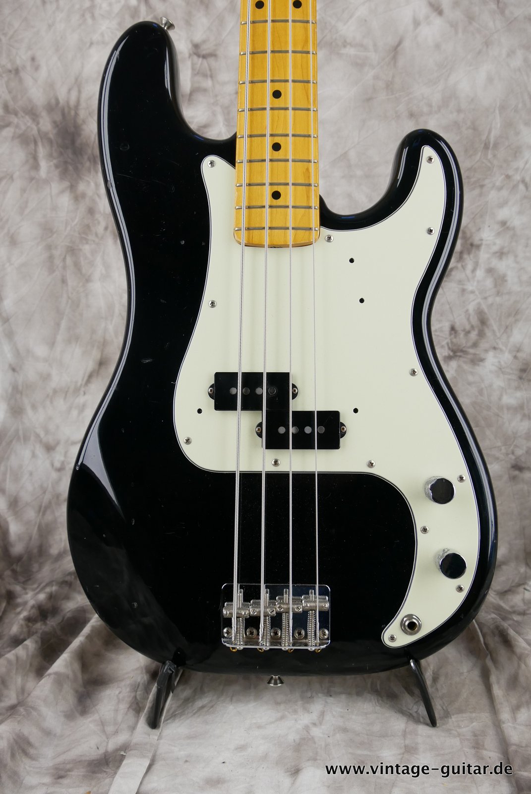 Fender-Squier-JV-Series-Precision-Bass-1983-002.JPG