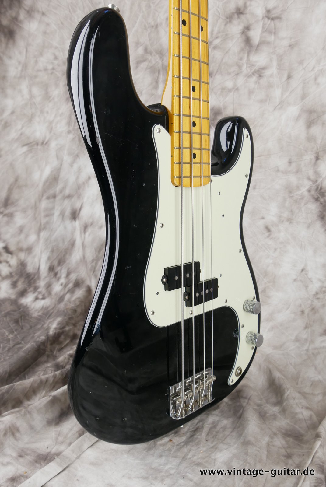 Fender-Squier-JV-Series-Precision-Bass-1983-005.JPG