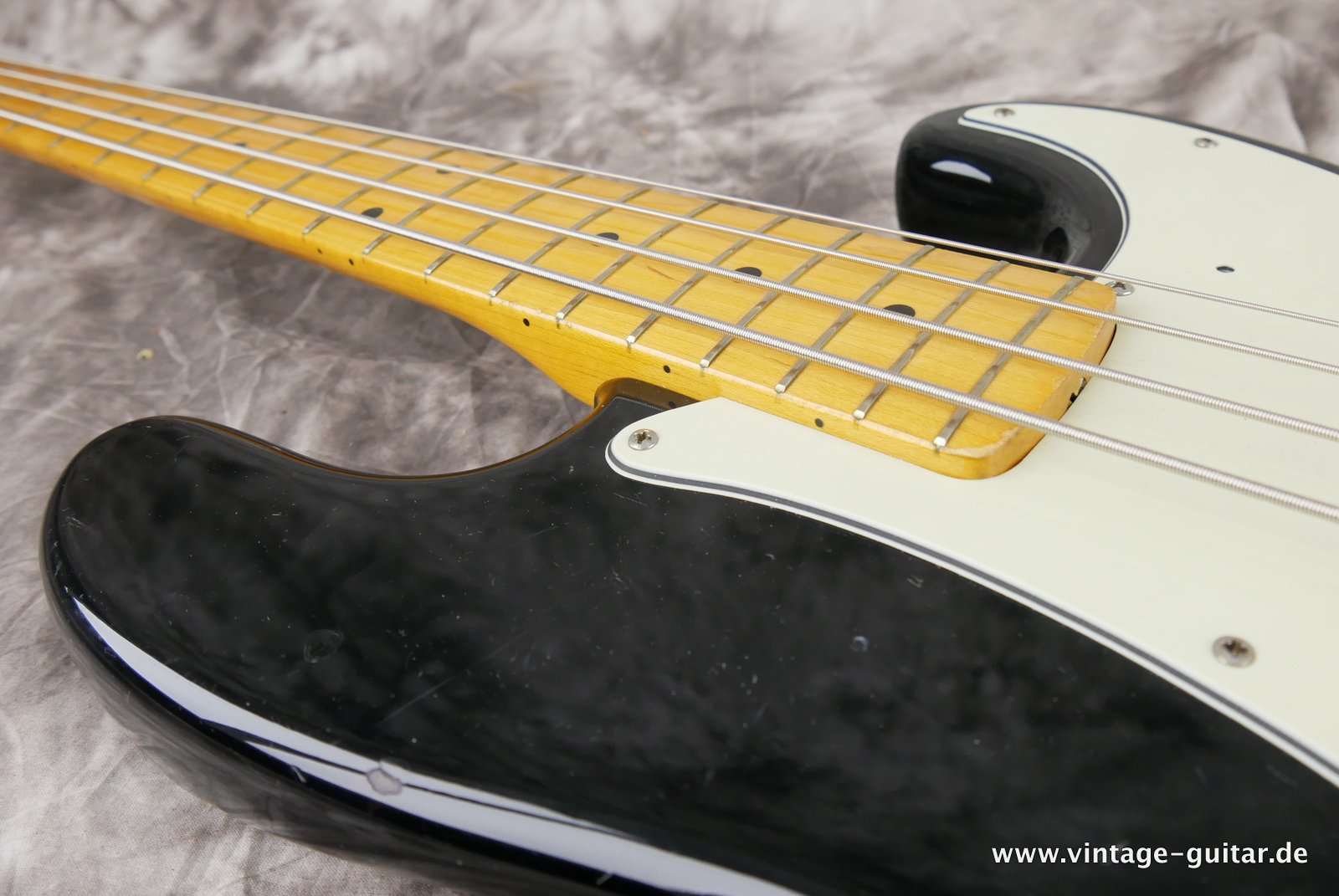 Fender-Squier-JV-Series-Precision-Bass-1983-016.JPG