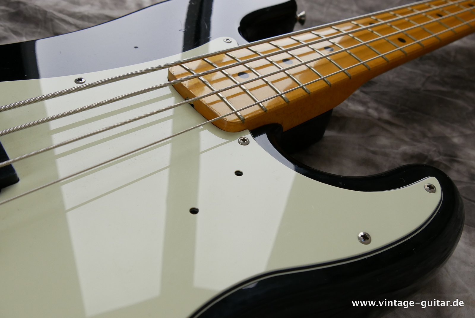 Fender-Squier-JV-Series-Precision-Bass-1983-017.JPG