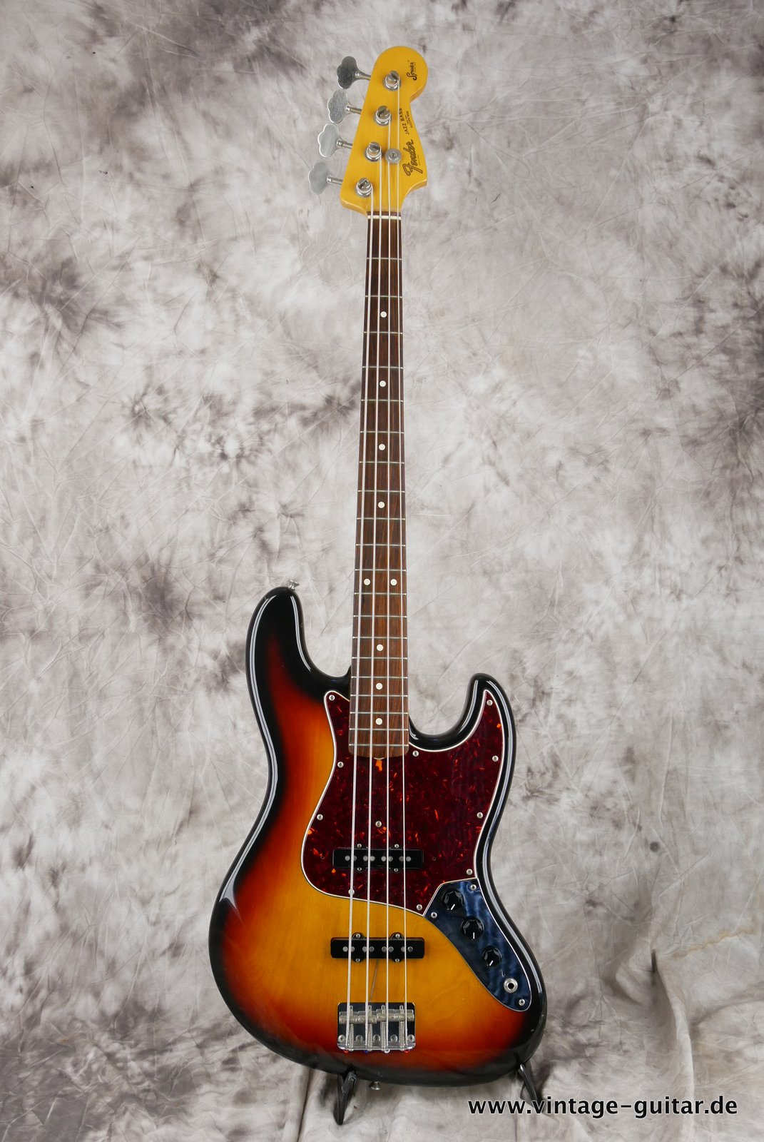 Fender-Jazz-Bass-Squier-JV-1982-sunburst-001.JPG