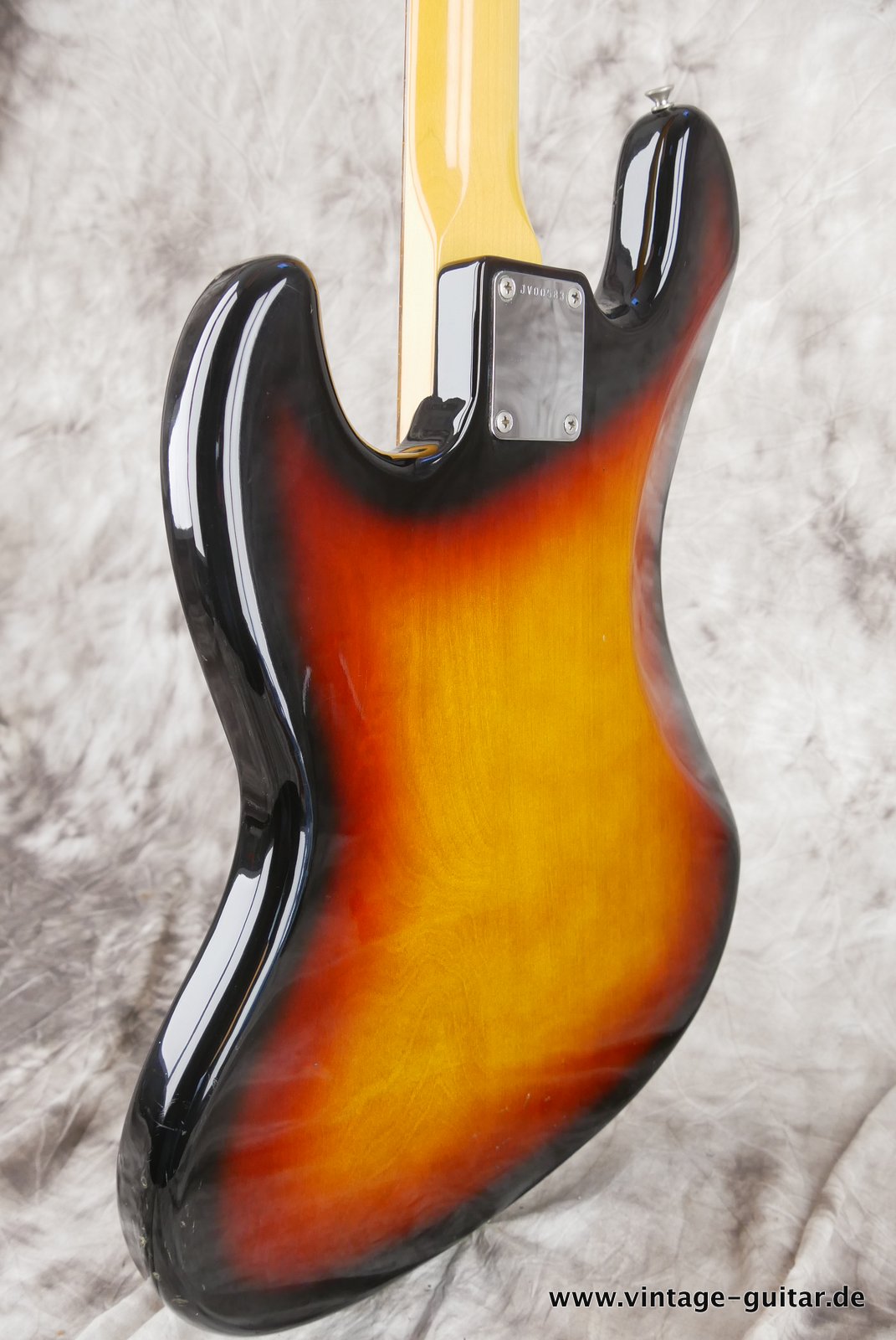 Fender-Jazz-Bass-Squier-JV-1982-sunburst-007.JPG