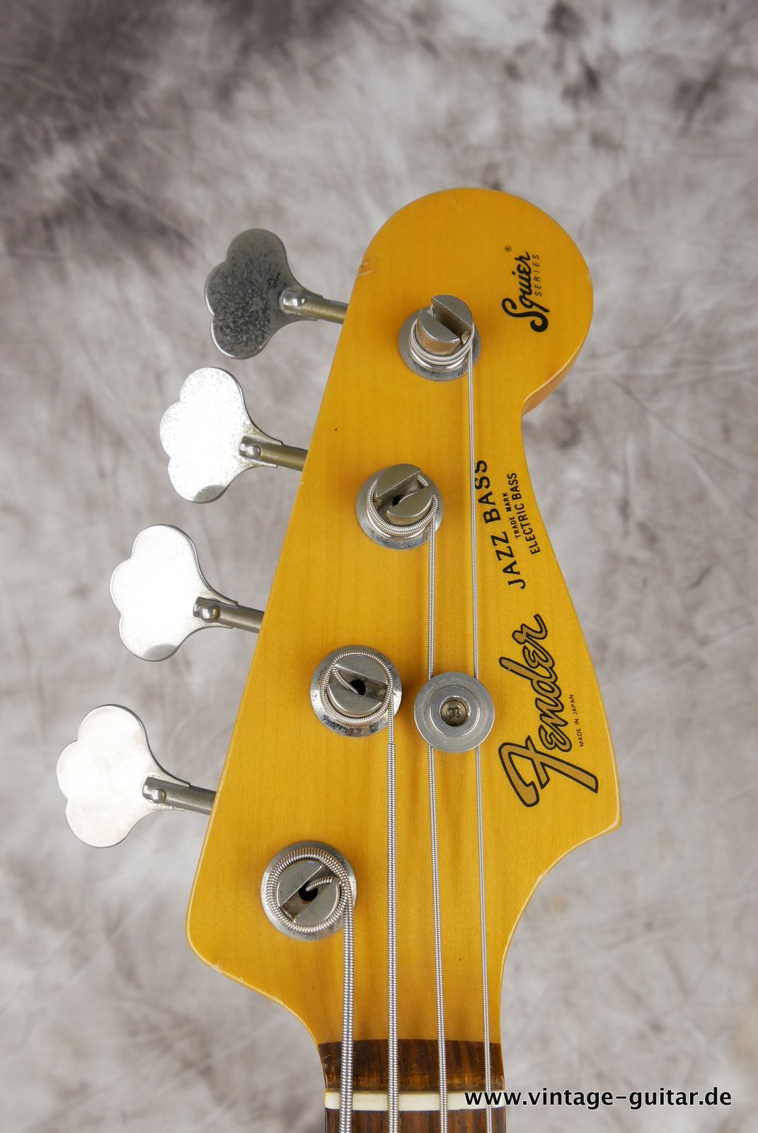 Fender-Jazz-Bass-Squier-JV-1982-sunburst-009.JPG