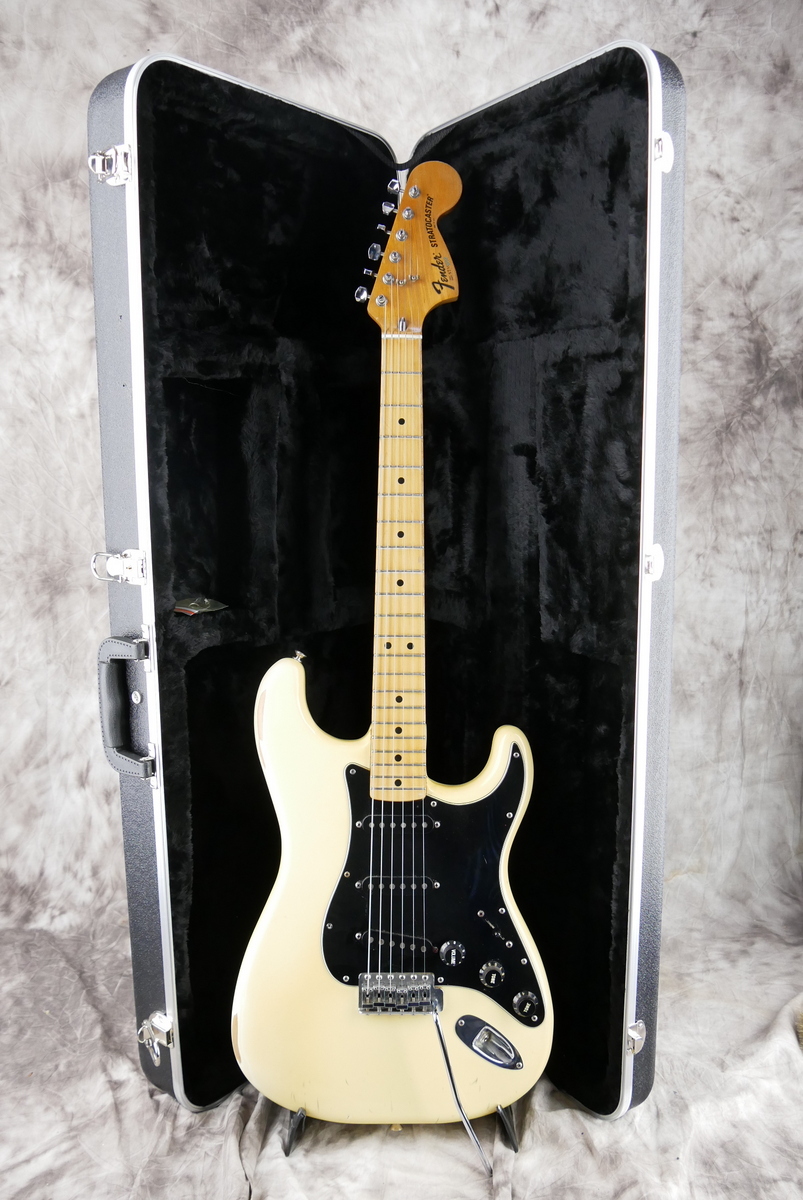 Fender_Stratocaster_black_plastic_parts_olympic_white_1977-013.JPG