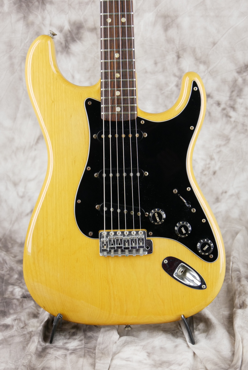 Fender_Stratocaster_natural_one_owner_1977-003.JPG