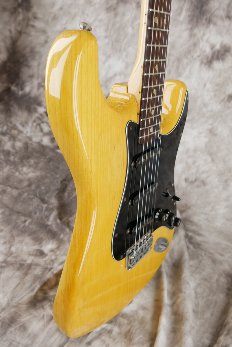 Fender_Stratocaster_natural_one_owner_1977-005.JPG