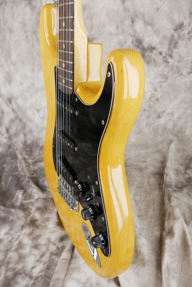 Fender_Stratocaster_natural_one_owner_1977-006.JPG