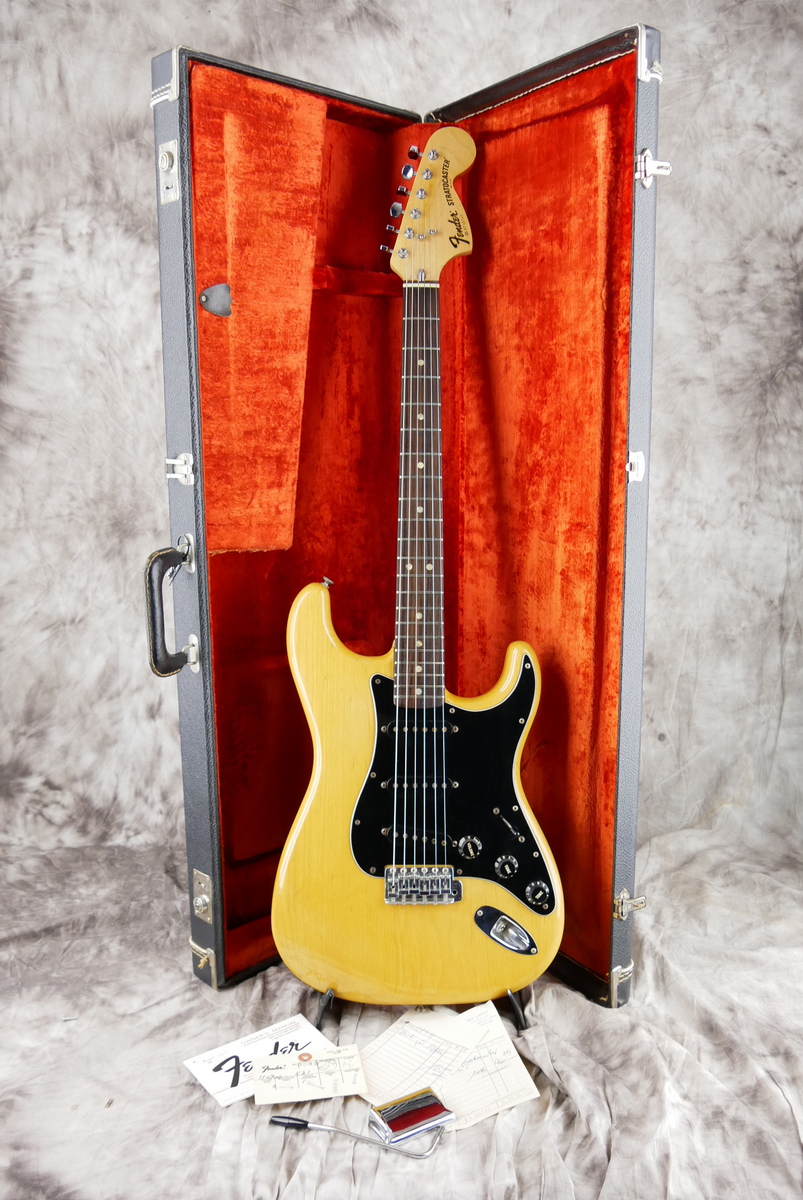 Fender_Stratocaster_natural_one_owner_1977-015.JPG