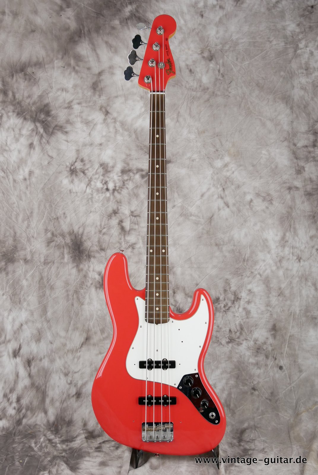 Fender-Jazz-Bass-64-Custom-Shop-Reissue-fiesta-red-001.JPG