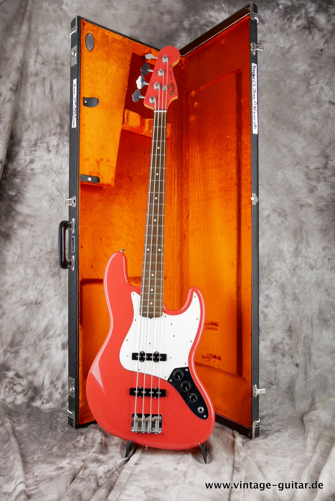 Fender-Jazz-Bass-64-Custom-Shop-Reissue-fiesta-red-019.JPG