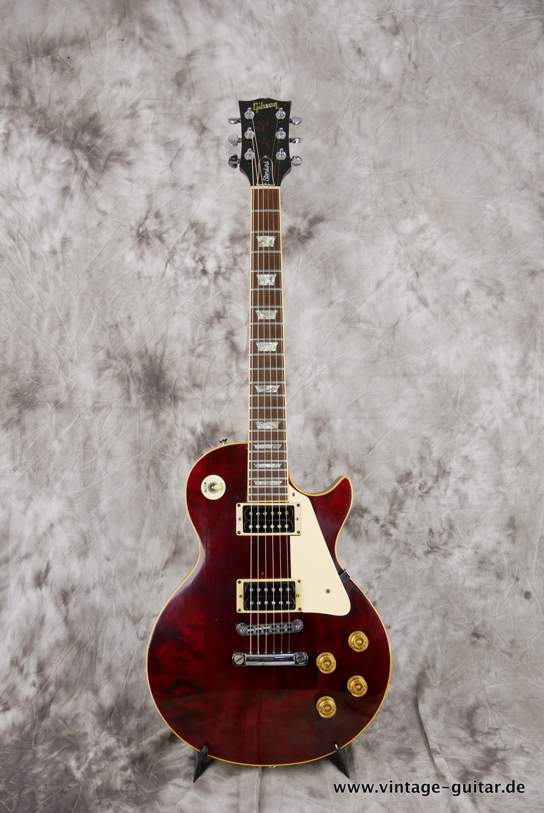 Gibson-LPStandard-winered-1976-001.JPG