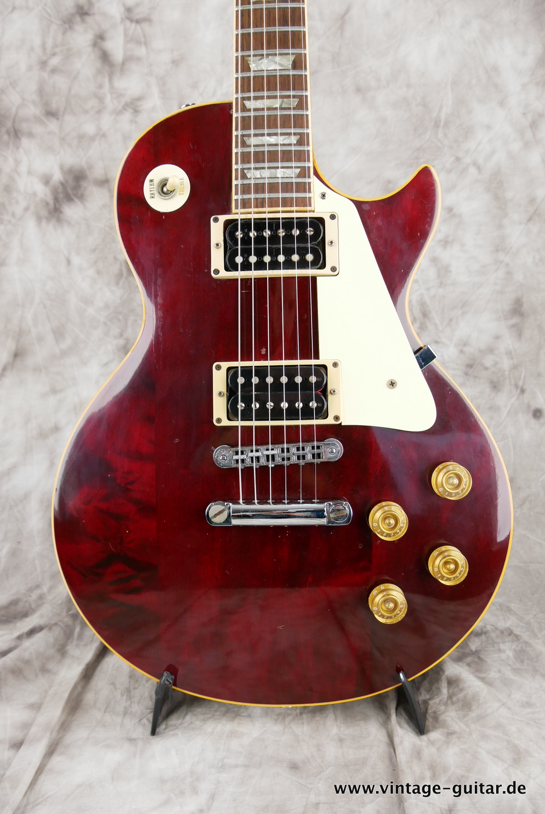 Gibson-LPStandard-winered-1976-002.JPG