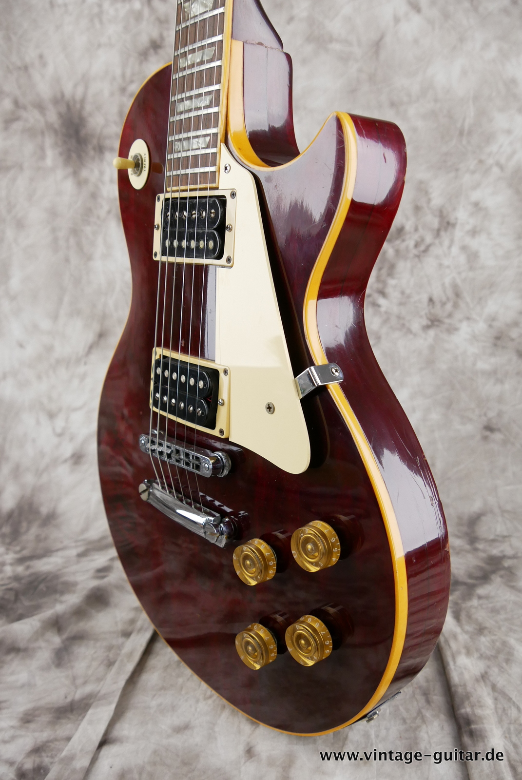 Gibson-LPStandard-winered-1976-006.JPG