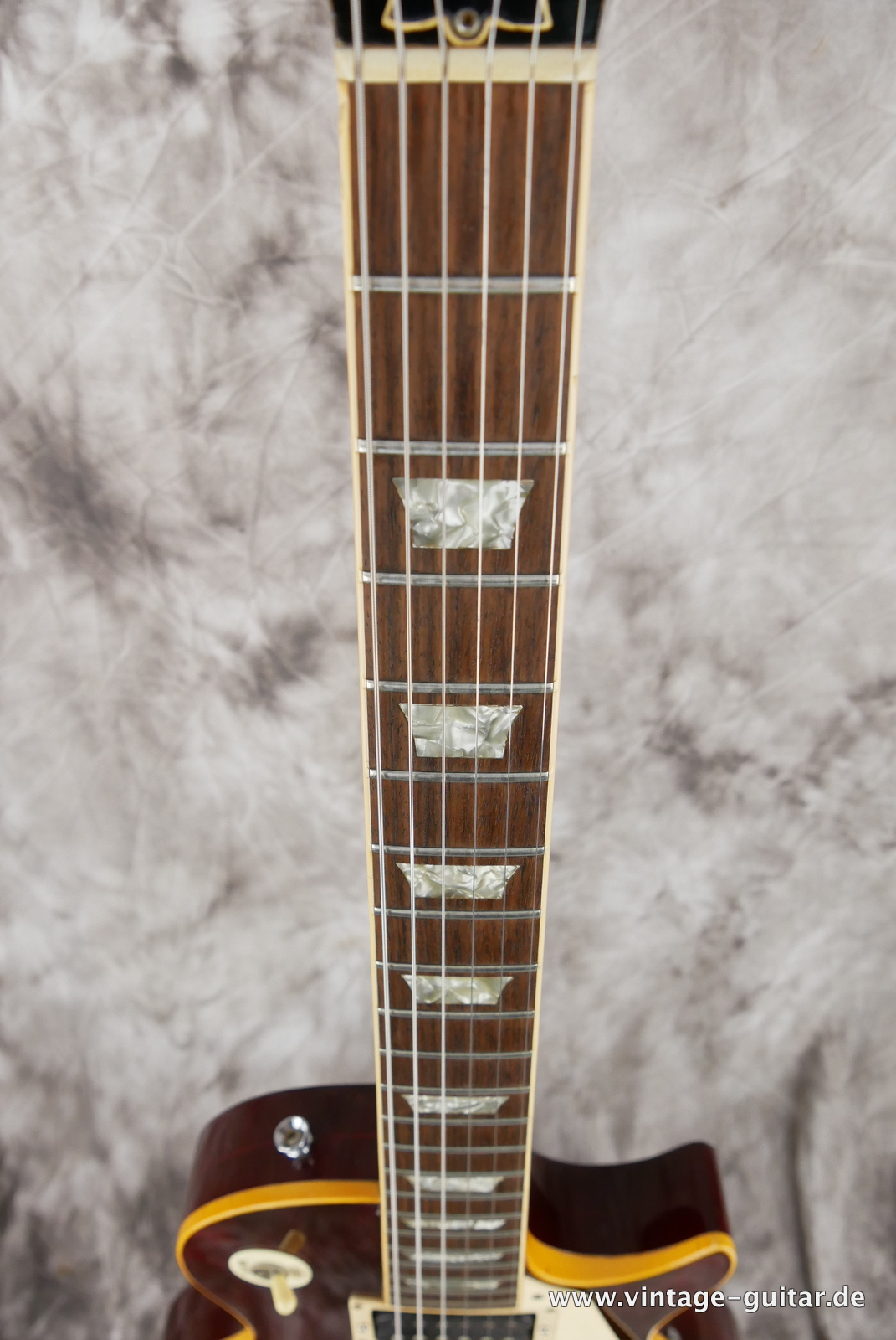 Gibson-LPStandard-winered-1976-012.JPG