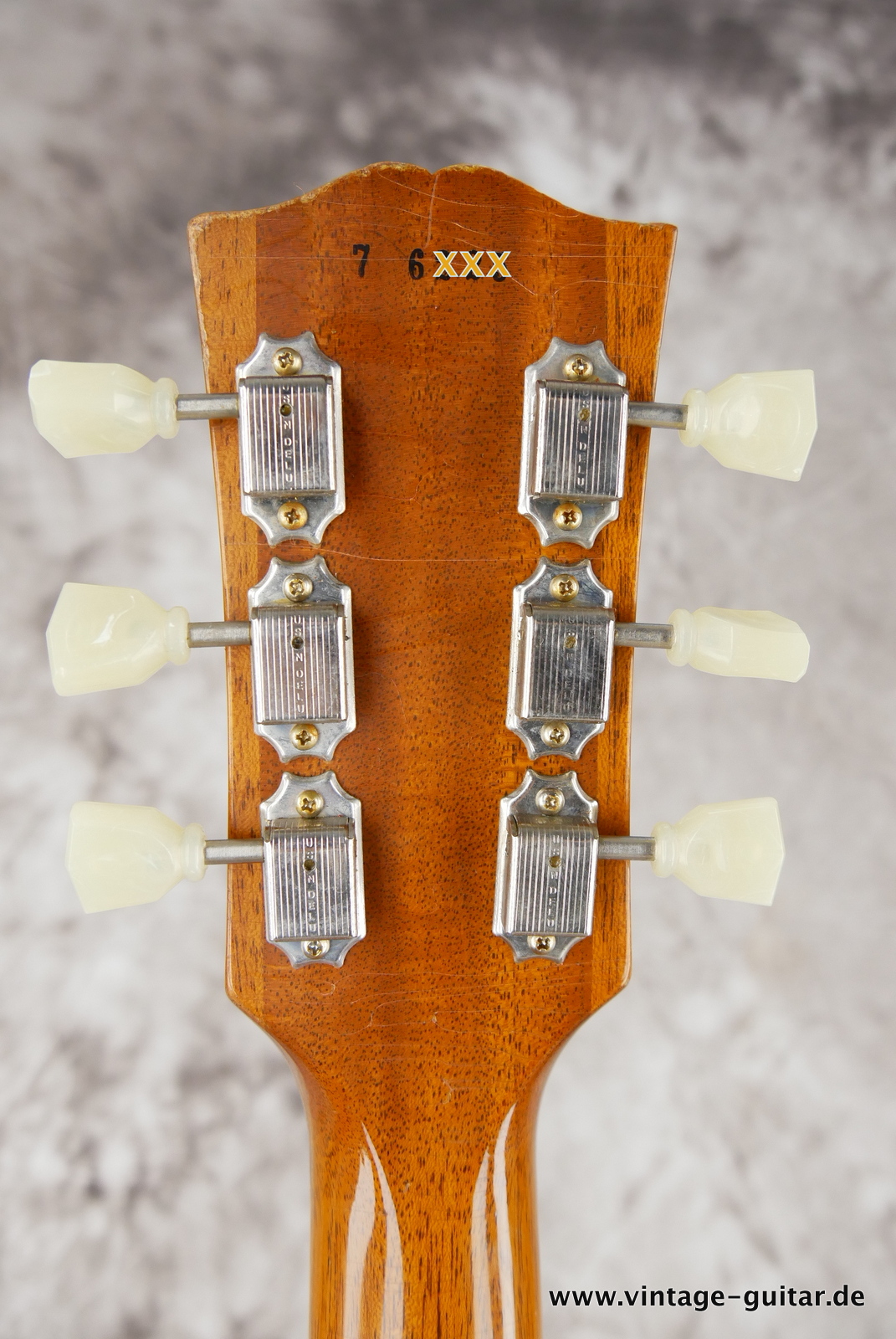 Gibson-Les-Paul-1957-True-Historic-2016-Goldtop-Murphy-Aged-006.JPG