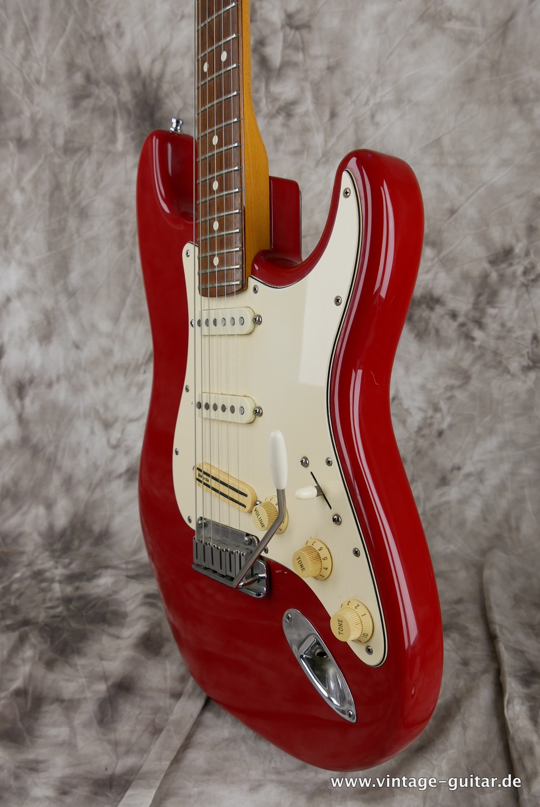 Fender-Stratocaster-1987-dakota-red-005.JPG