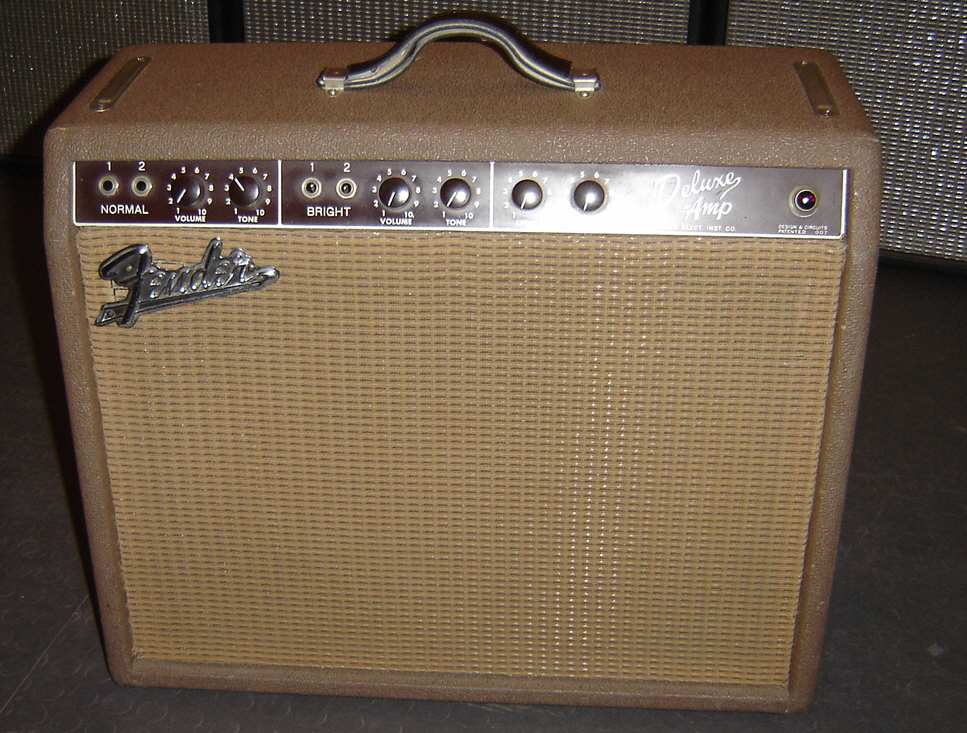 Fender-Deluxe-Amp-1962.jpg