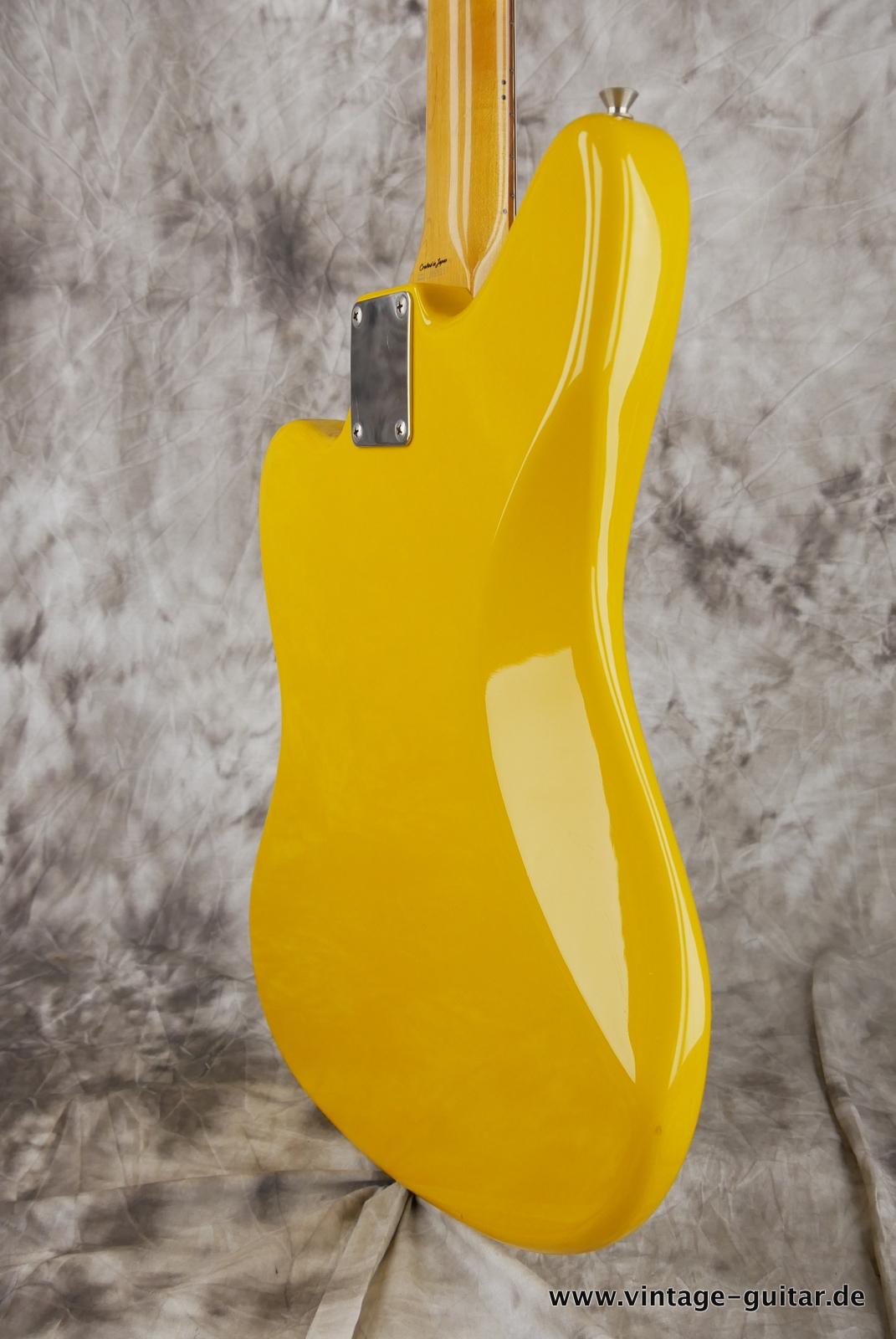 Fender-Jaguar-1998-rebel-yellow-008.JPG