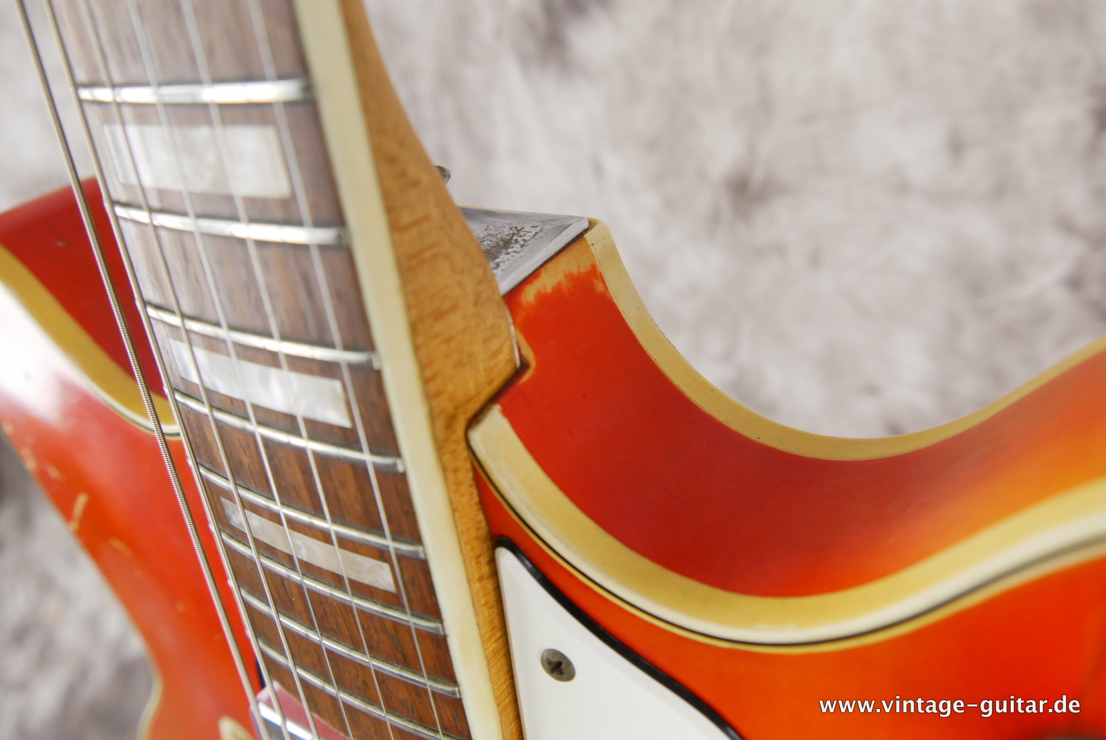 Fender-Coronado-II-1966-orange-016.JPG
