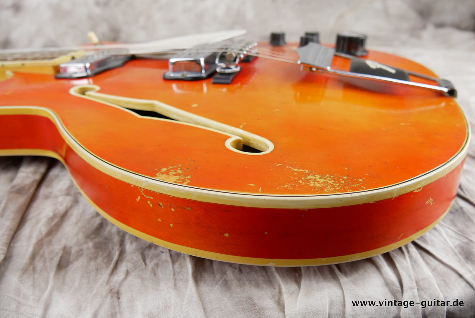 Fender-Coronado-II-1966-orange-018.JPG