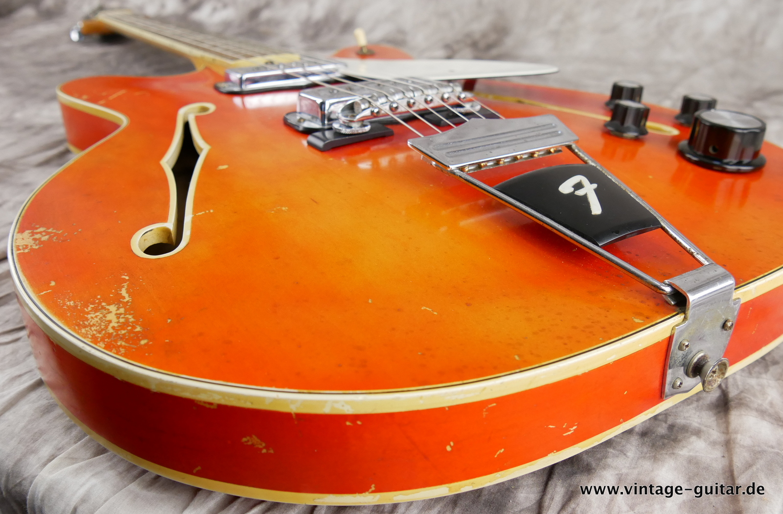 Fender-Coronado-II-1966-orange-019.JPG