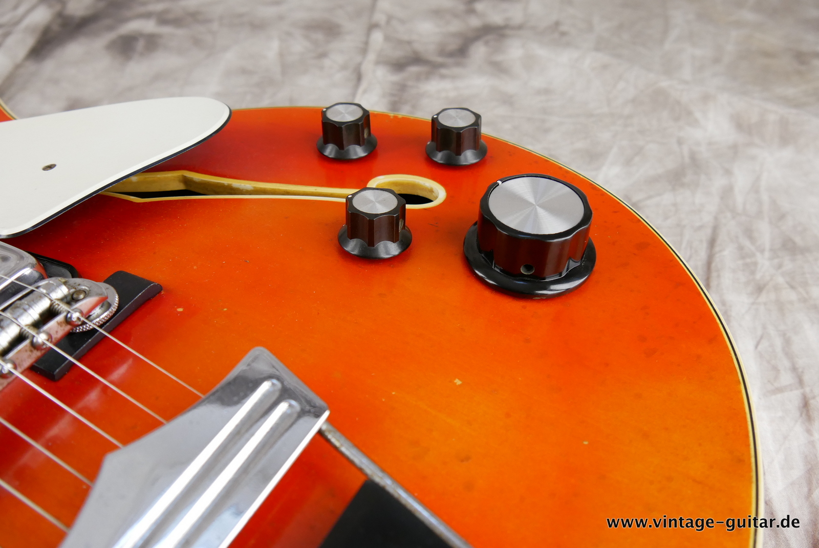 Fender-Coronado-II-1966-orange-020.JPG