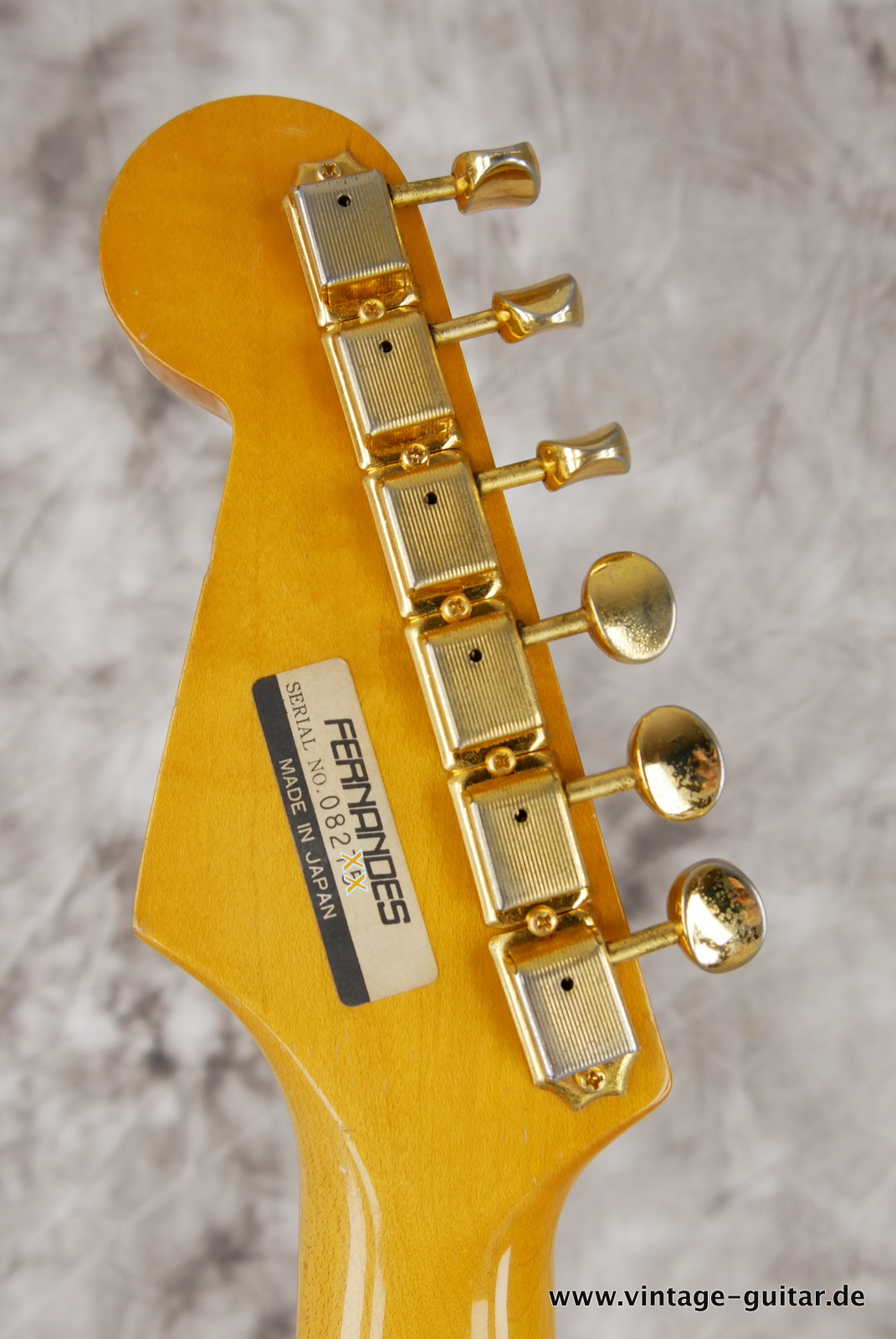 Fernandes-Stratocaster-Style-The-Revival-1980s-black-010.JPG