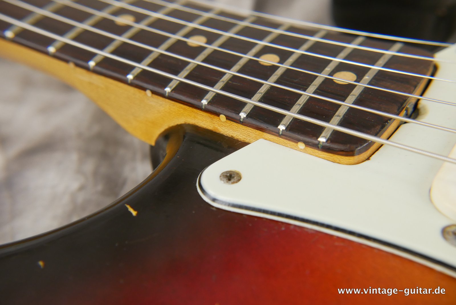 Fender-Stratocaster-1962-sunburst-015.JPG