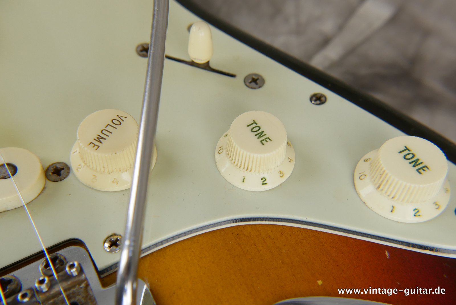 Fender-Stratocaster-1962-sunburst-017.JPG