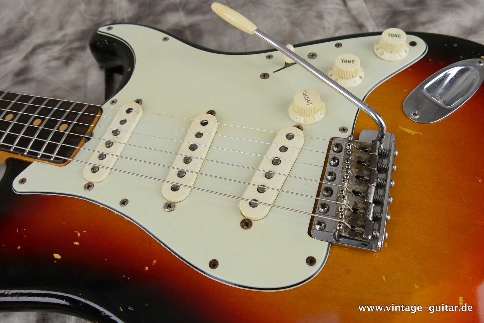 Fender-Stratocaster-1962-sunburst-019.JPG
