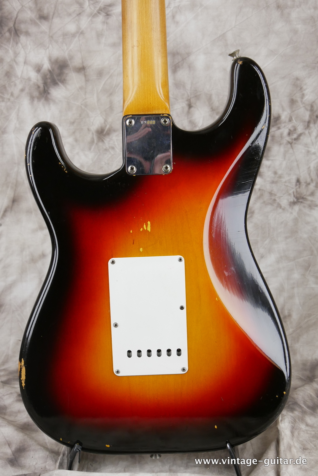 Fender_Stratocaster_sunburst_1963-004.JPG