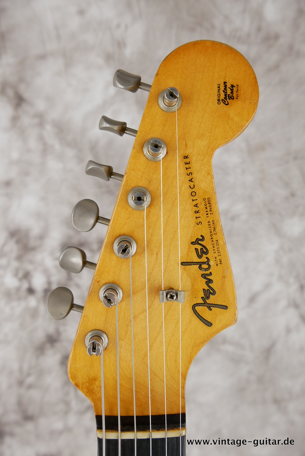 Fender_Stratocaster_sunburst_1963-009.JPG