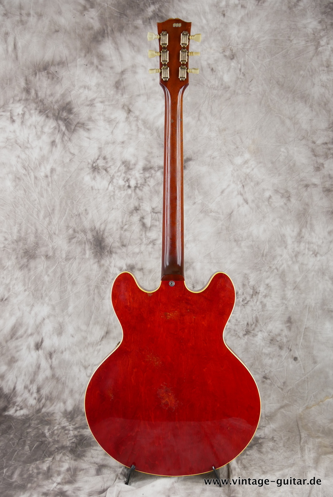Gibson_ES_335_TDC_Stop_Tailpiece_cherry_1964-002.JPG