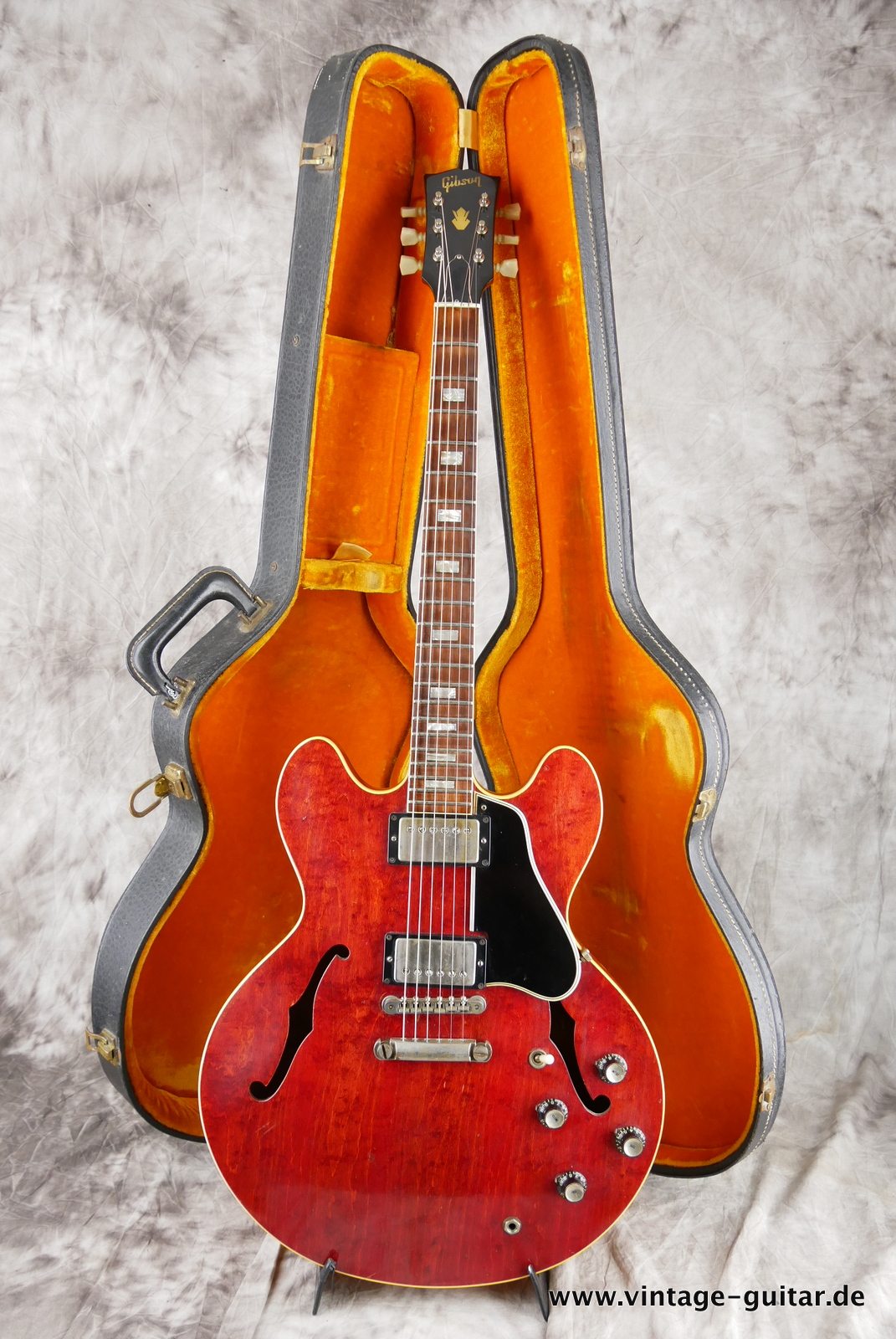 Gibson_ES_335_TDC_Stop_Tailpiece_cherry_1964-021.JPG
