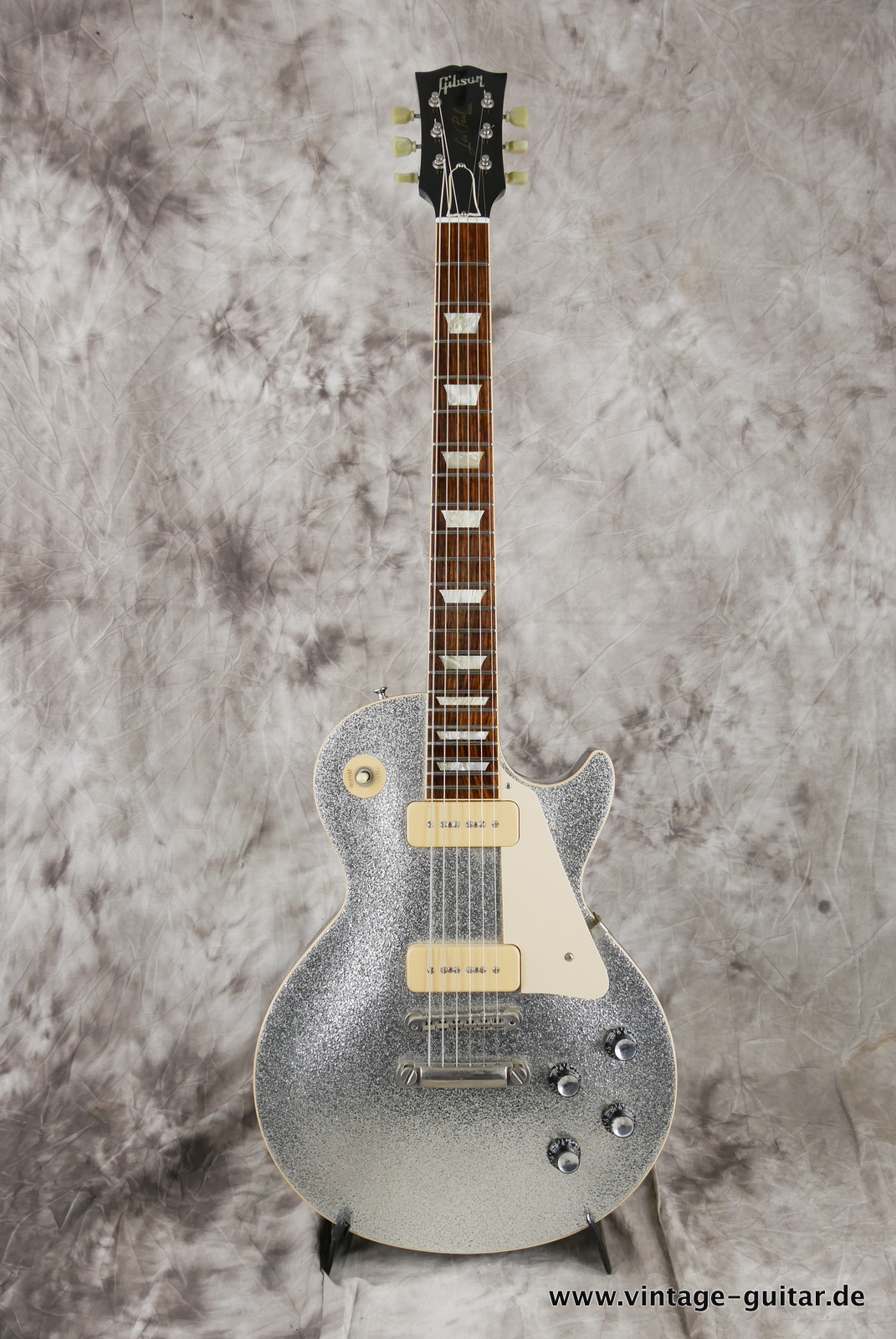 Gibson_Les_Paul_P_90_Custom_Shop_limited_edition_silver_sparkle_2008-001.JPG