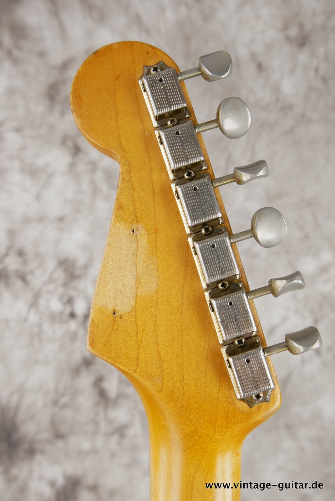 Fender_Stratocaster_fiesta_red_refinished_1961-010.JPG