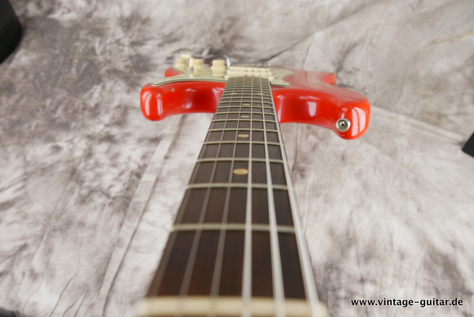 Fender_Stratocaster_fiesta_red_refinished_1961-013.JPG